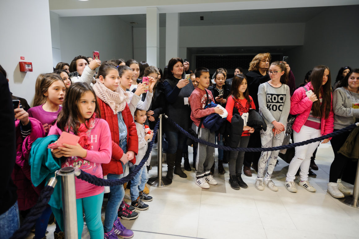 SARA JOVANOVIĆ U SHOPPING CENTRU KARABURMA