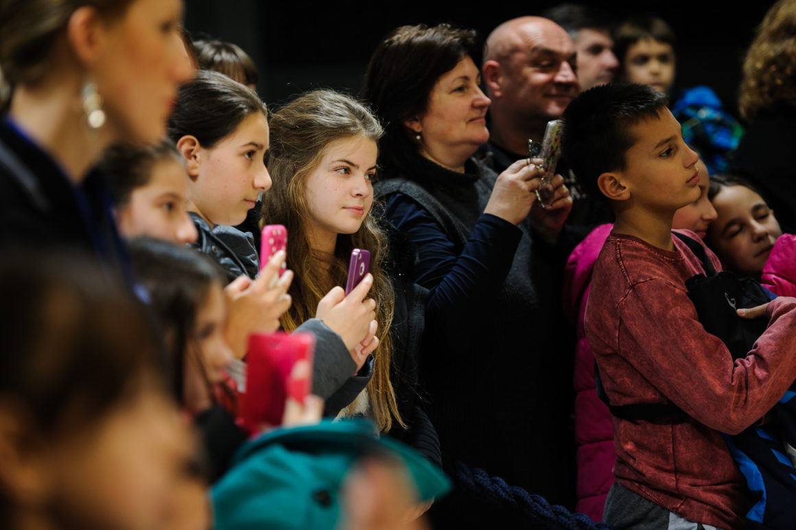 SARA JOVANOVIĆ U SHOPPING CENTRU KARABURMA