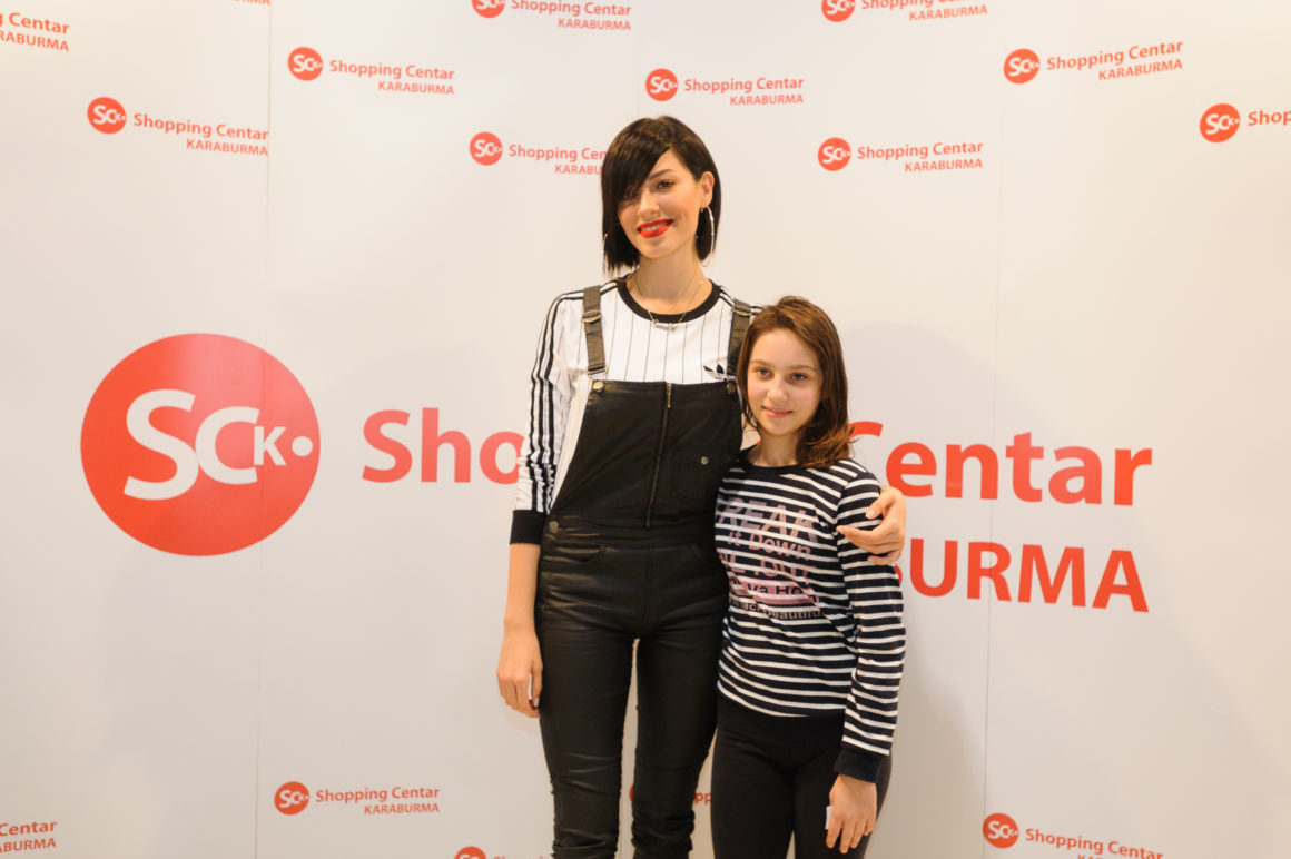 SARA JOVANOVIĆ U SHOPPING CENTRU KARABURMA