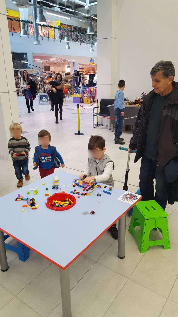 Velika Lego izlozba u soping centru Karaburma