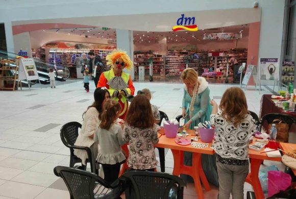 Uskršnje humanitarno oslikavanje jaja